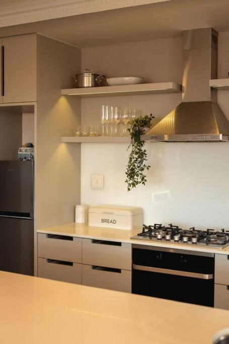 Hermanus Waterfront, Ocean Deluxe - Apartment 2 מראה חיצוני תמונה