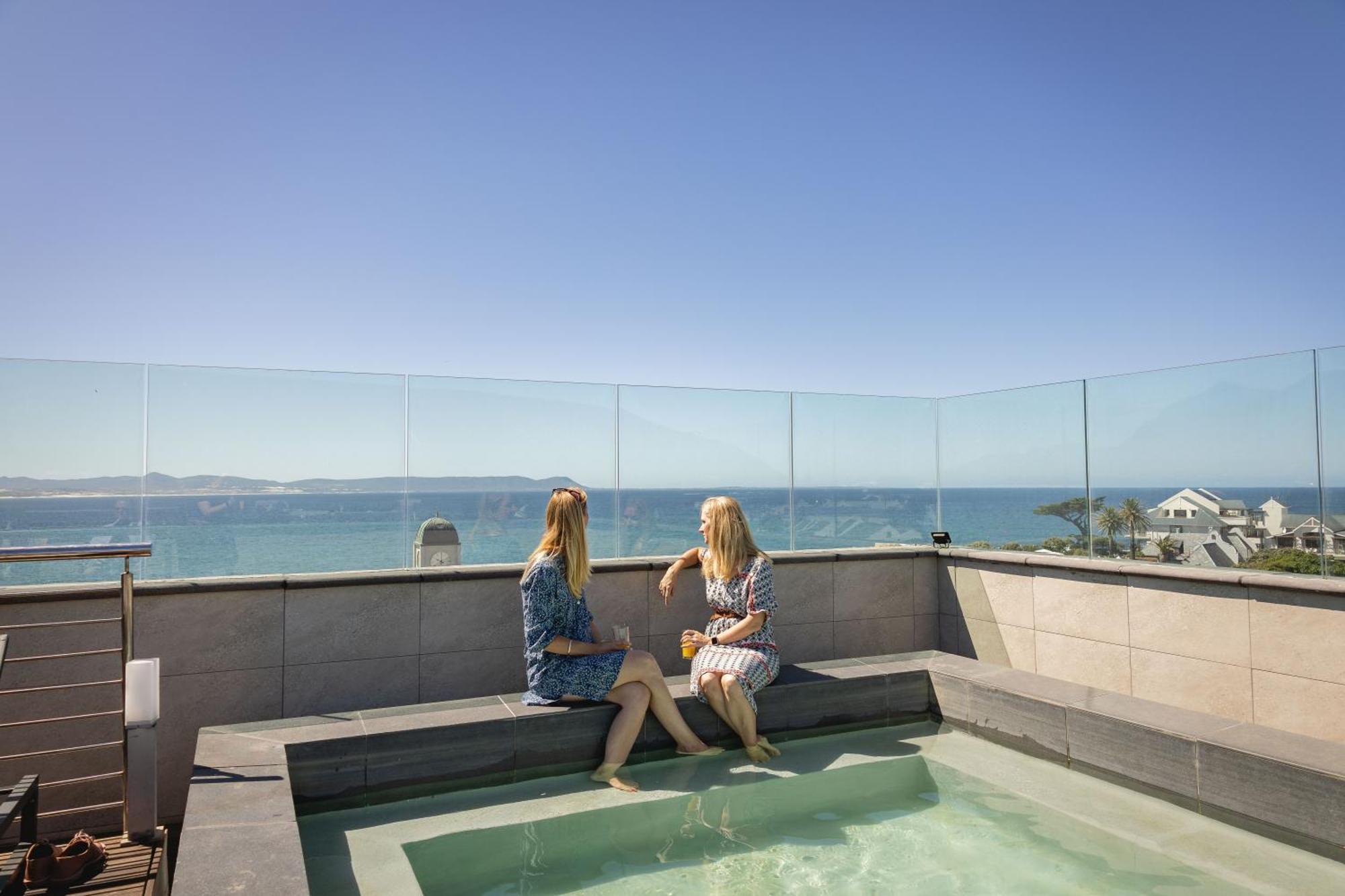 Hermanus Waterfront, Ocean Deluxe - Apartment 2 מראה חיצוני תמונה